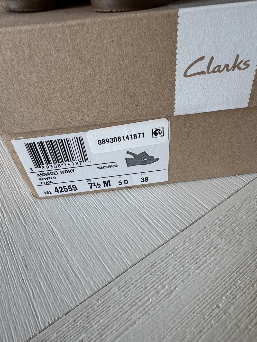 Clark’s Annadel Ivory Pewter sandals - Picture 2 of 9